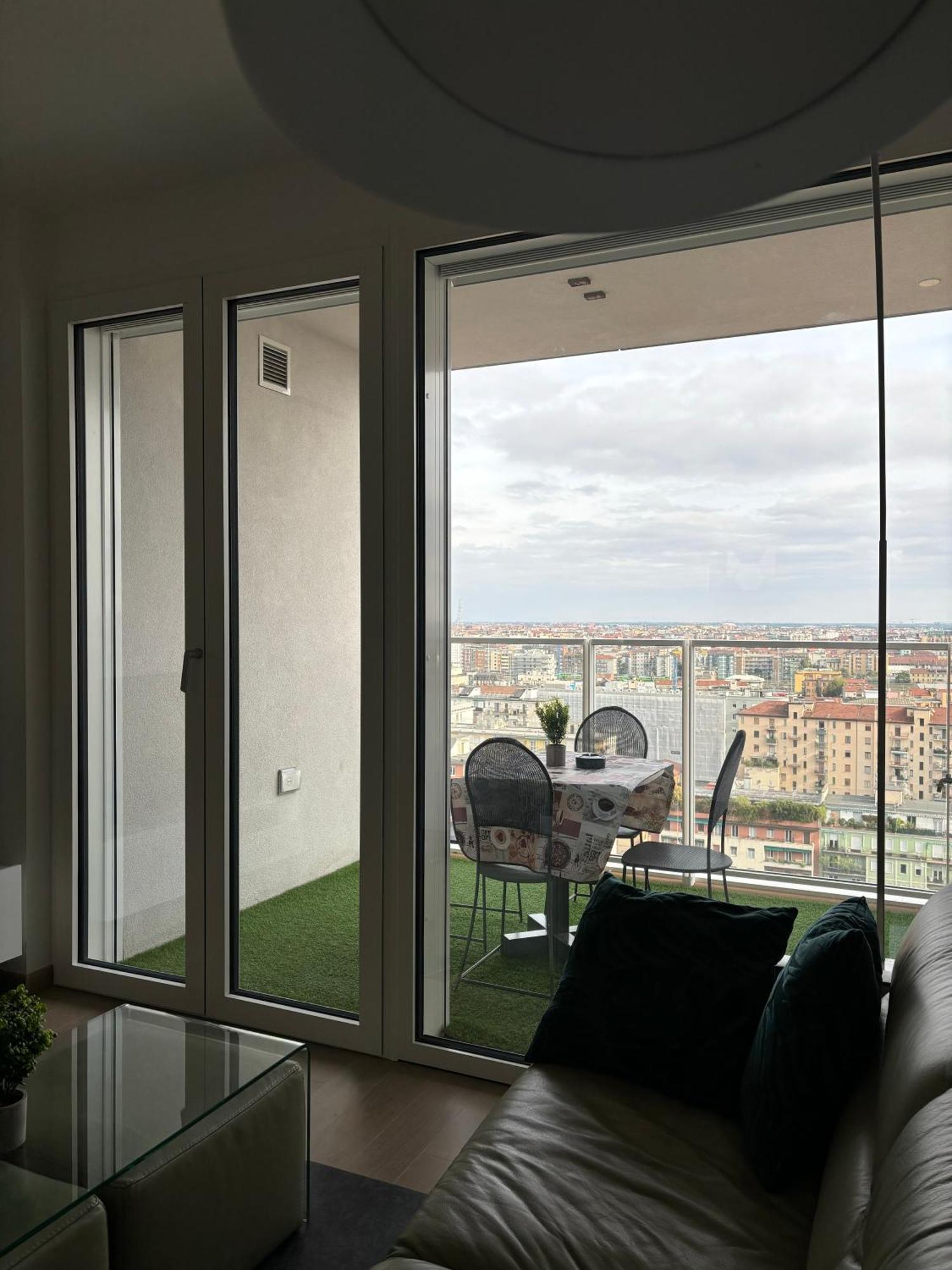 Torre Milano Skyview Suite Gym Pool & Rooftop מראה חיצוני תמונה